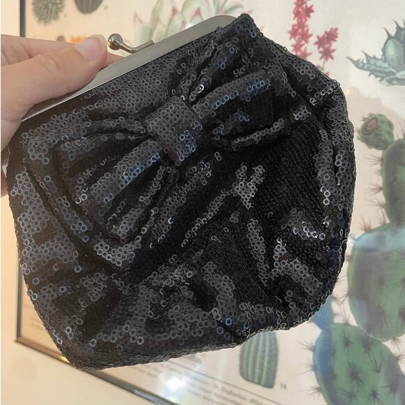 Rare Betsey Johnson y2k Black Sequined Chain-Strap Mini Purse with Cute Bow - Picture 2 of 5